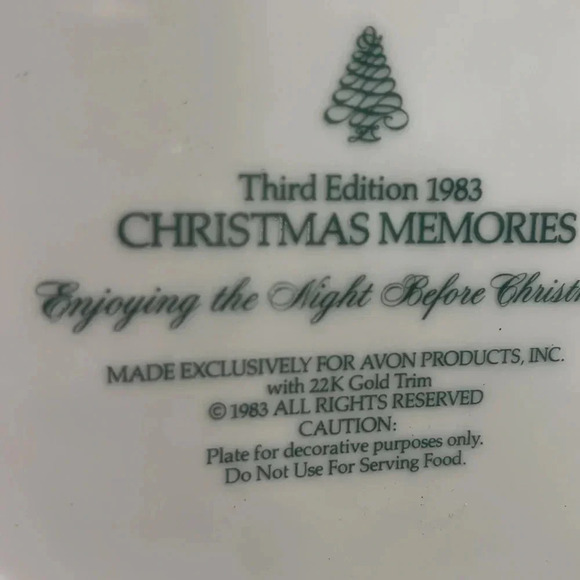 15$  1983 avon Christmas Memories series porcelain plates with 22k GOLD TRIM ! - Picture 6 of 13
